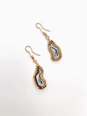 18 karat gold agate and sapphire earrings