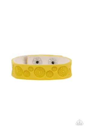 Paparazzi Follow The Wildflowers - Yellow Bracelet